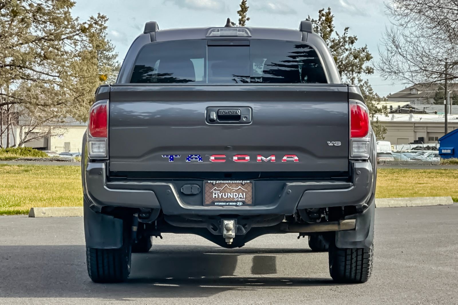 Used 2022 Toyota Tacoma TRD Sport w/ TRD Premium Sport Package image 5