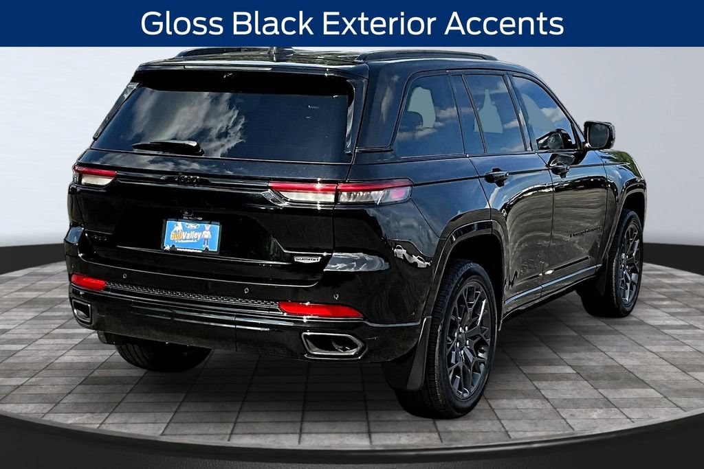 Used 2025 Jeep Grand Cherokee Summit AWD/4WD image 6