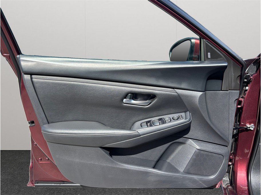 Used 2024 Nissan Sentra SV FWD image 19