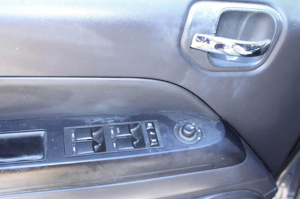 Used 2016 Jeep Compass Sport w/ Power Value Group image 26