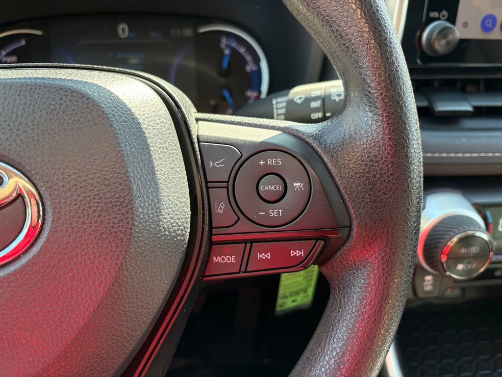 Certified 2025 Toyota RAV4 LE AWD/4WD image 20