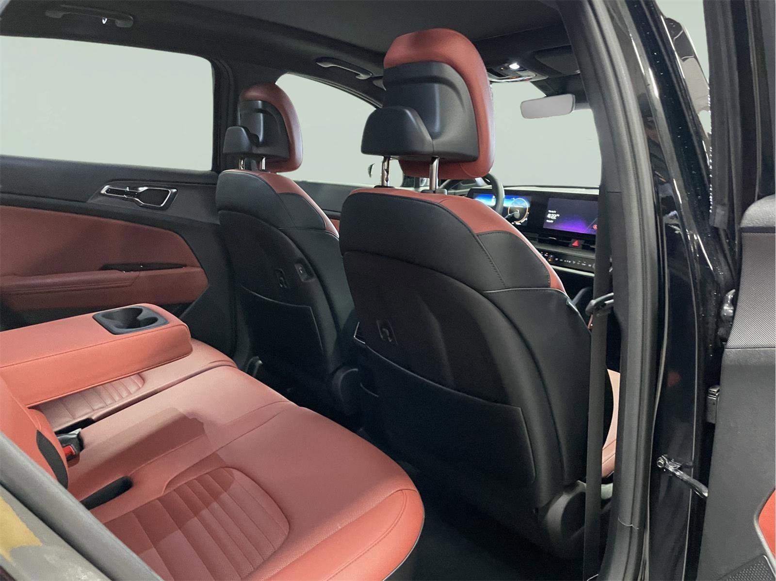 Used 2023 Kia Sportage SX image 19