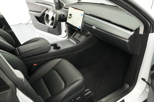 Used 2023 Tesla Model Y AWD image 42