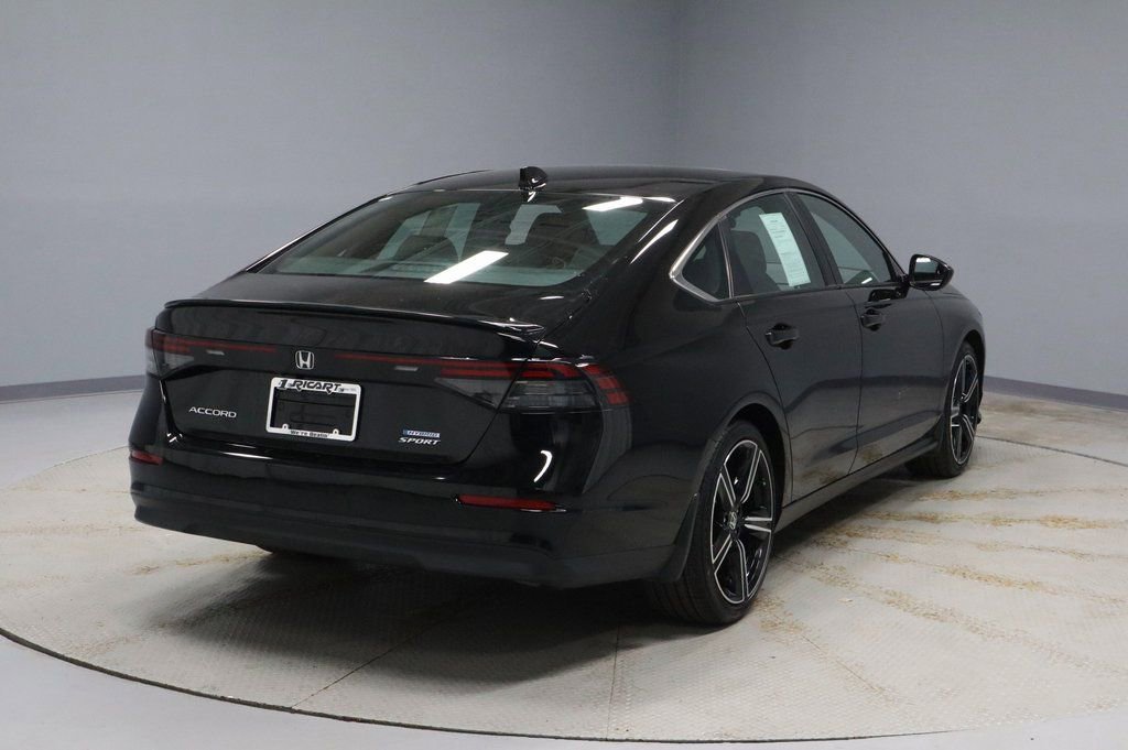 Used 2024 Honda Accord Sport image 10