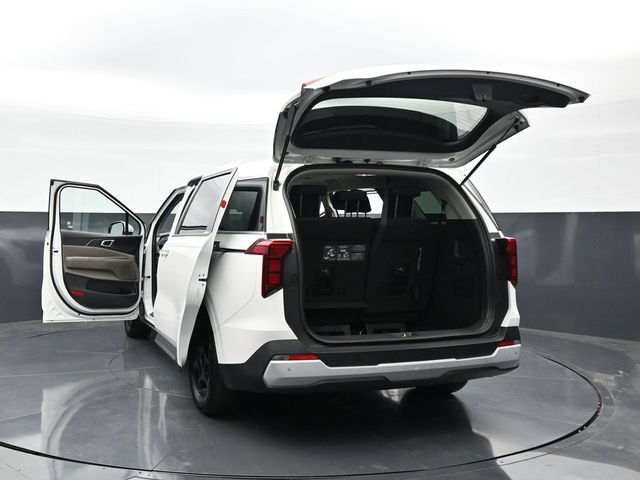 Used 2026 Kia Carnival FWD image 48