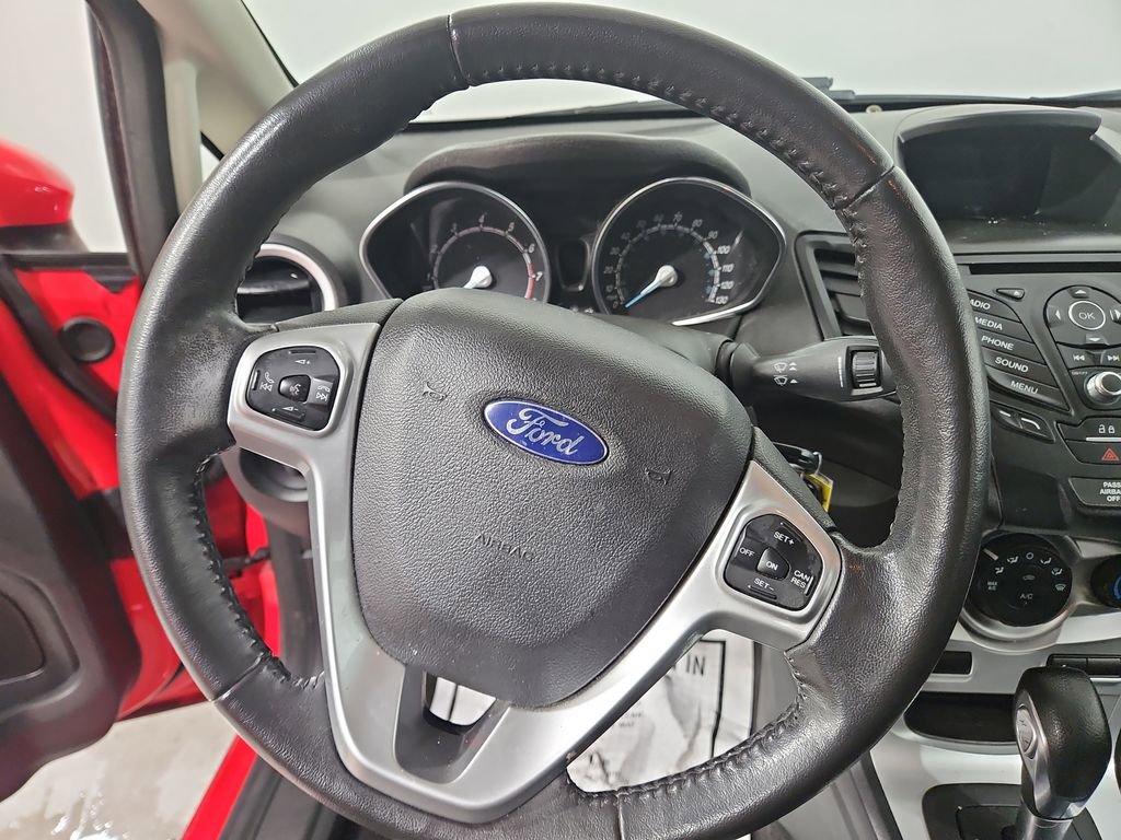 Used 2015 Ford Fiesta SE image 15