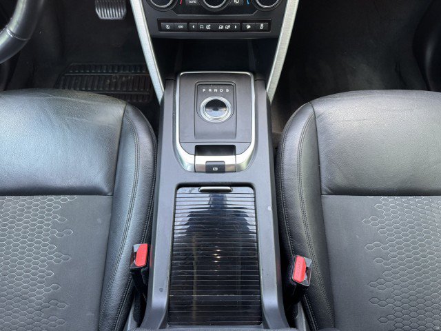 Used 2018 Land Rover Discovery Sport SE AWD/4WD image 32