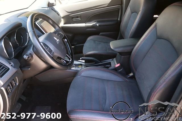 Used 2023 Mitsubishi Outlander Sport SE image 13