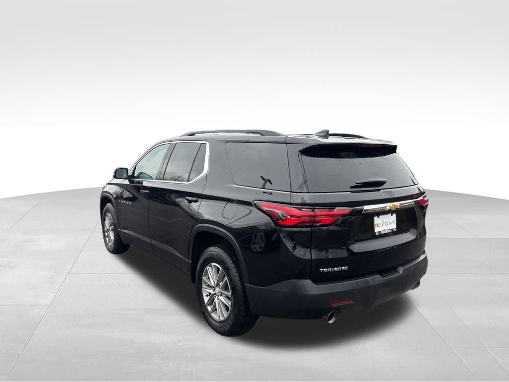 Used 2023 Chevrolet Traverse LT image 9
