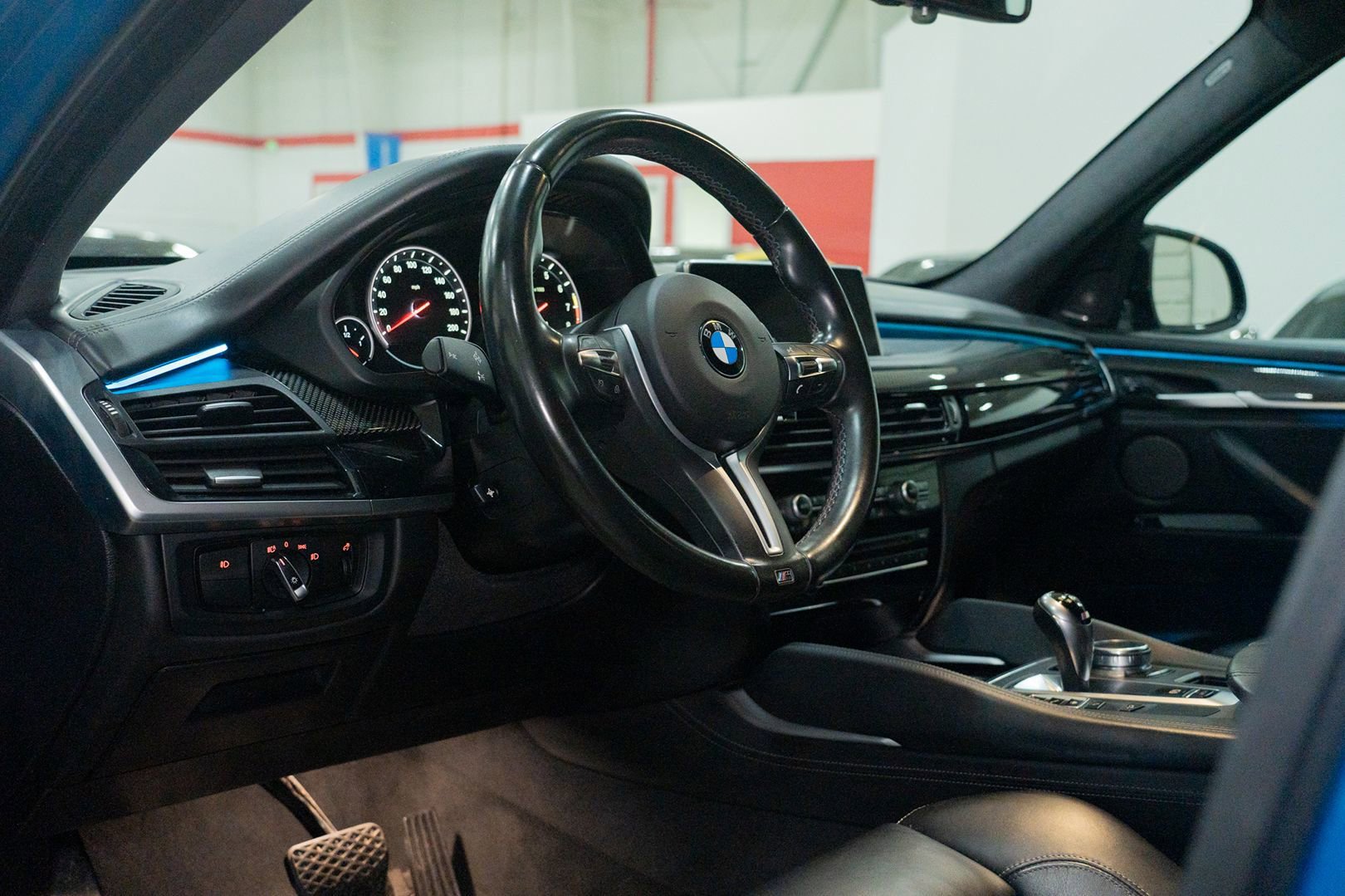 Used 2018 BMW X5 M image 18
