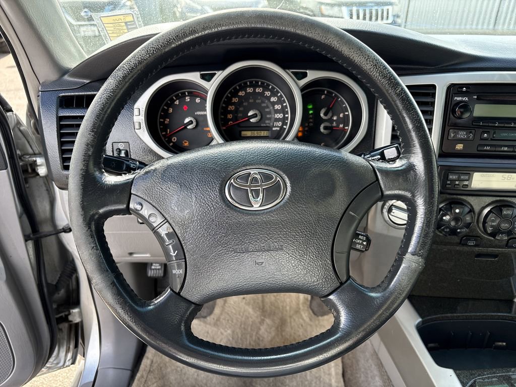 Used 2004 Toyota 4Runner Limited image 12