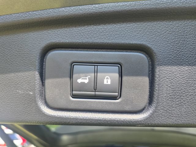 Used 2024 Nissan Pathfinder SV w/ SV Premium Package FWD image 40
