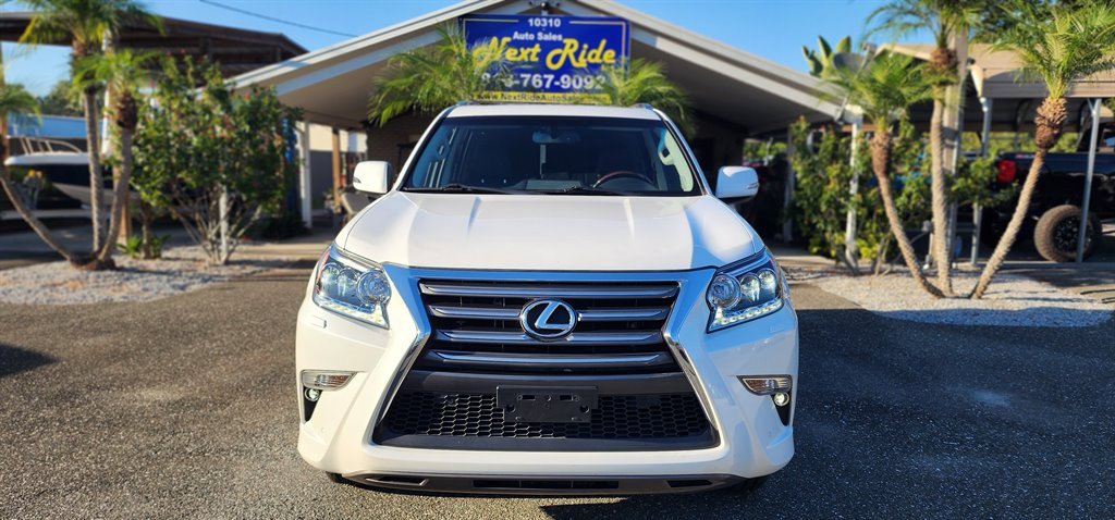 Used 2017 Lexus GX 460 image 3