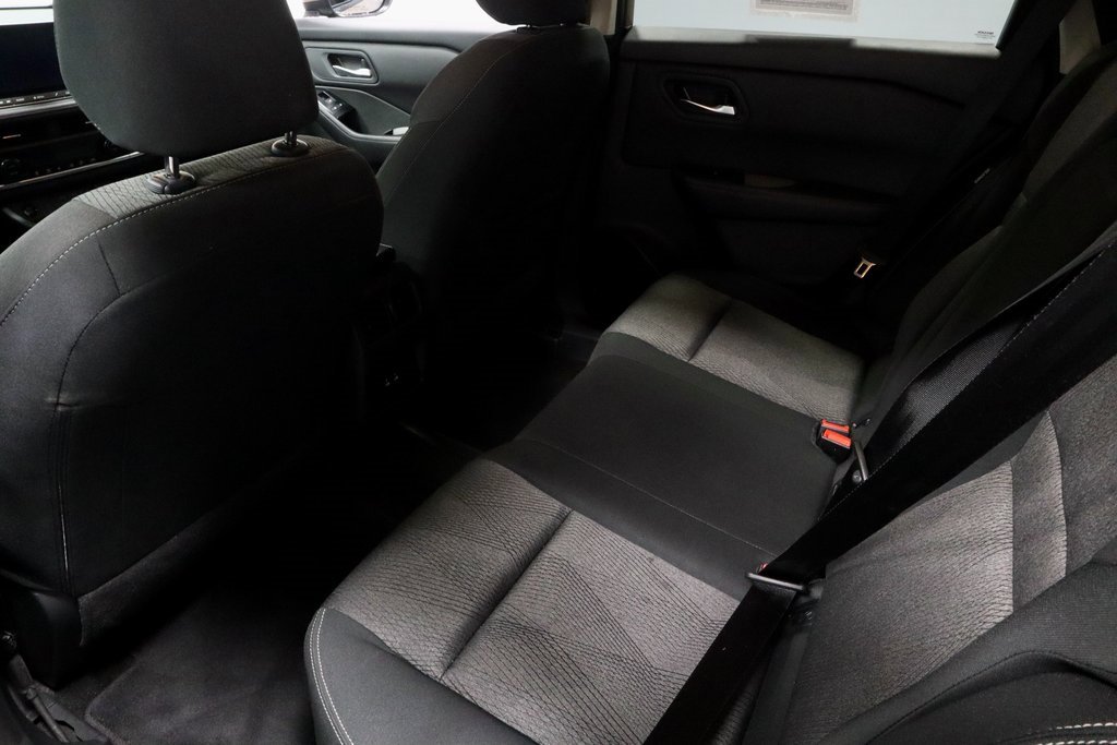 Certified 2024 Nissan Rogue SV image 22