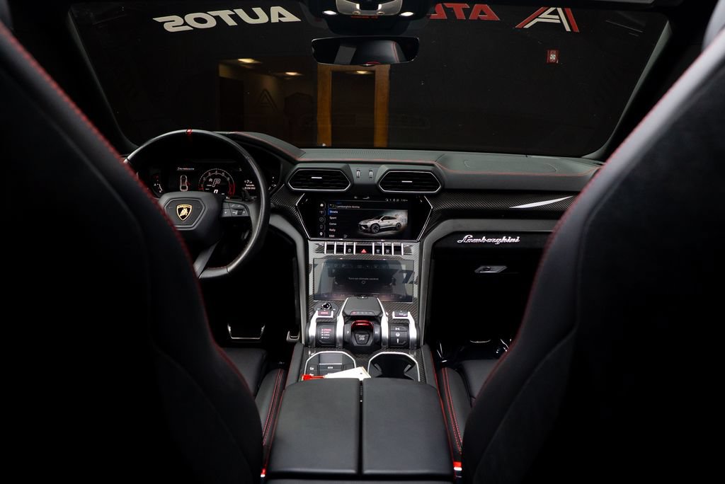 Used 2023 Lamborghini Urus Performante AWD/4WD image 54