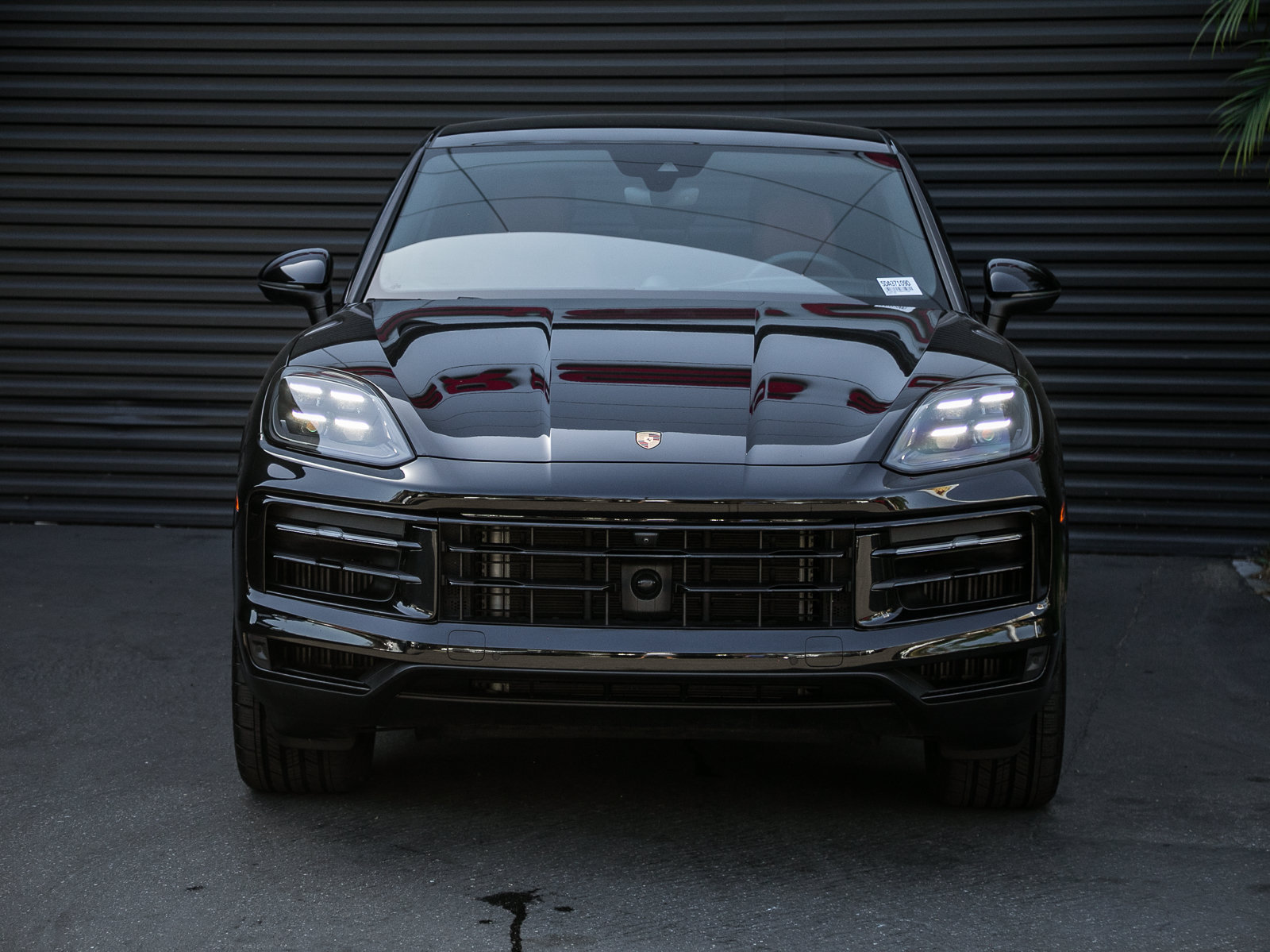 Certified 2025 Porsche Cayenne E-Hybrid Coupe AWD/4WD image 7