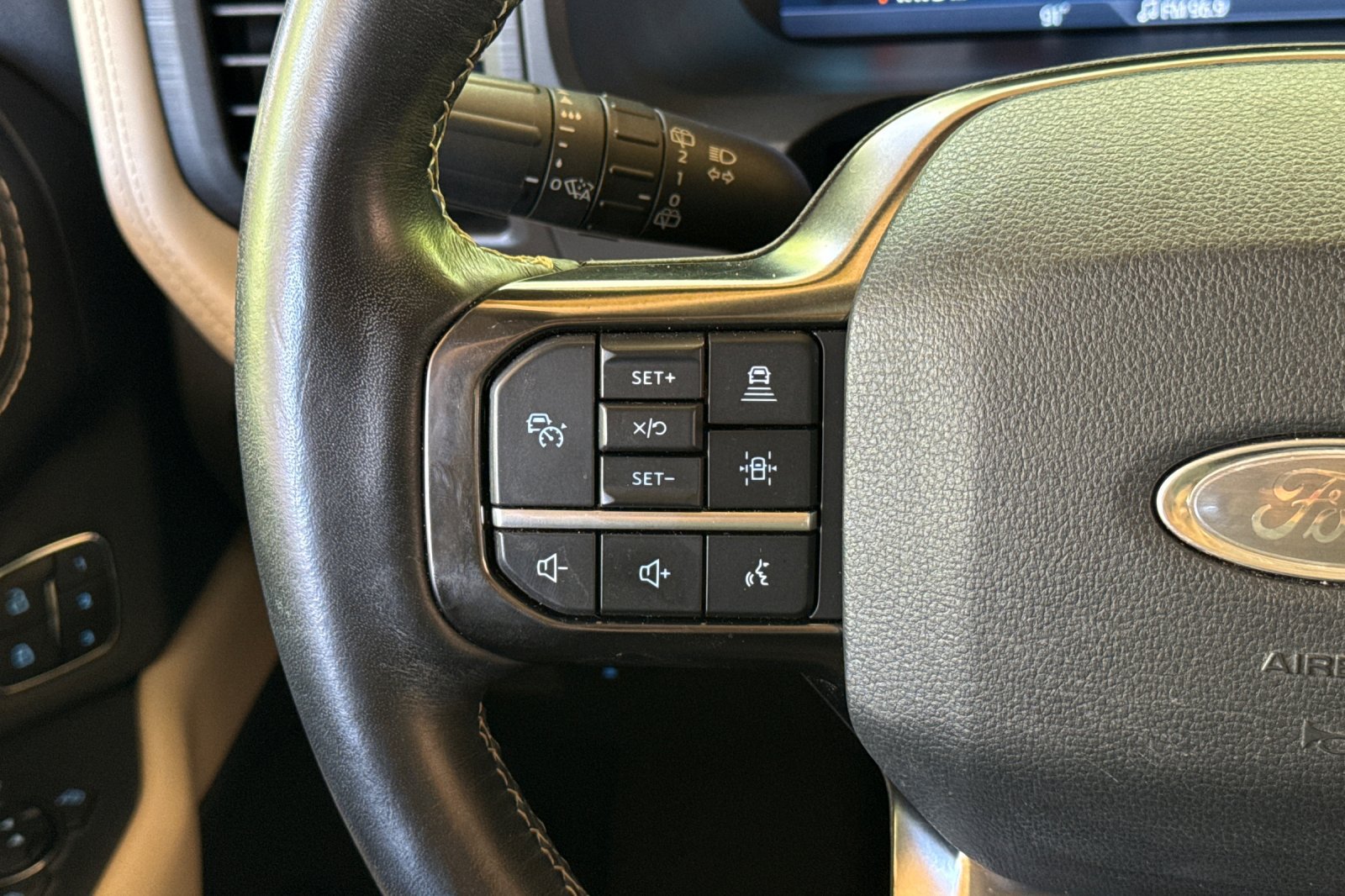 Used 2024 Ford Expedition Max Platinum AWD/4WD image 32