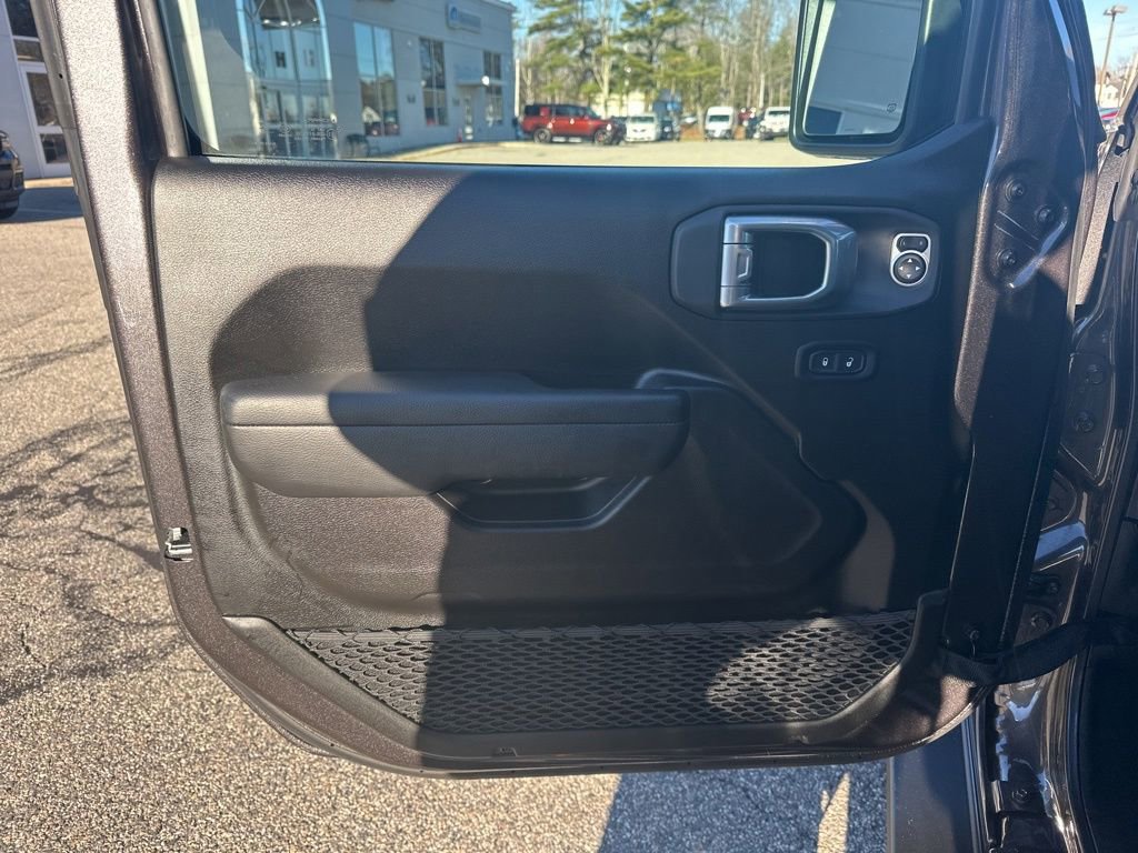 Used 2025 Jeep Wrangler Sport S image 14