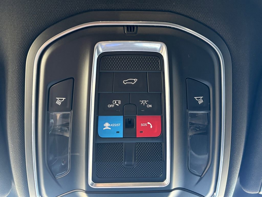 Used 2024 Jeep Wagoneer Series II AWD/4WD image 29
