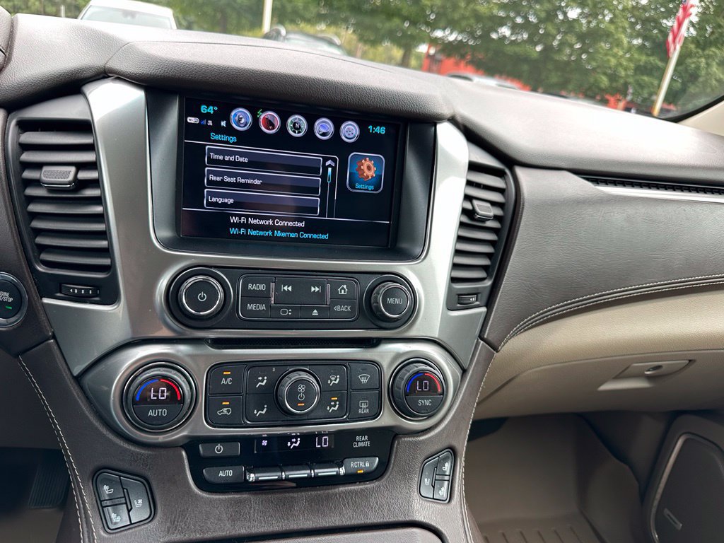 Used 2018 Chevrolet Suburban Premier AWD/4WD image 15
