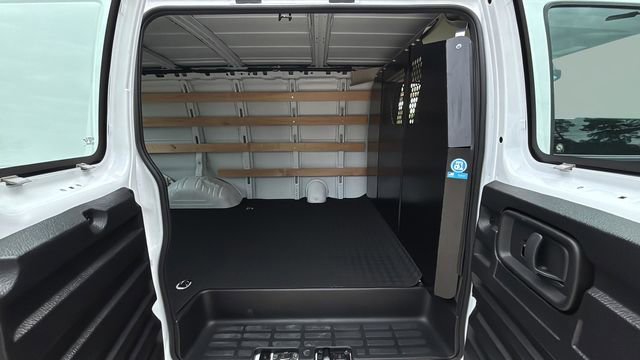 Used 2024 Chevrolet Express 2500 w/ Driver Convenience Package RWD image 34