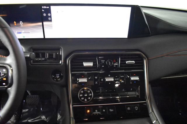 New 2026 Nissan Armada PRO-4X w/ Captain's Chari Seat Package AWD/4WD image 18