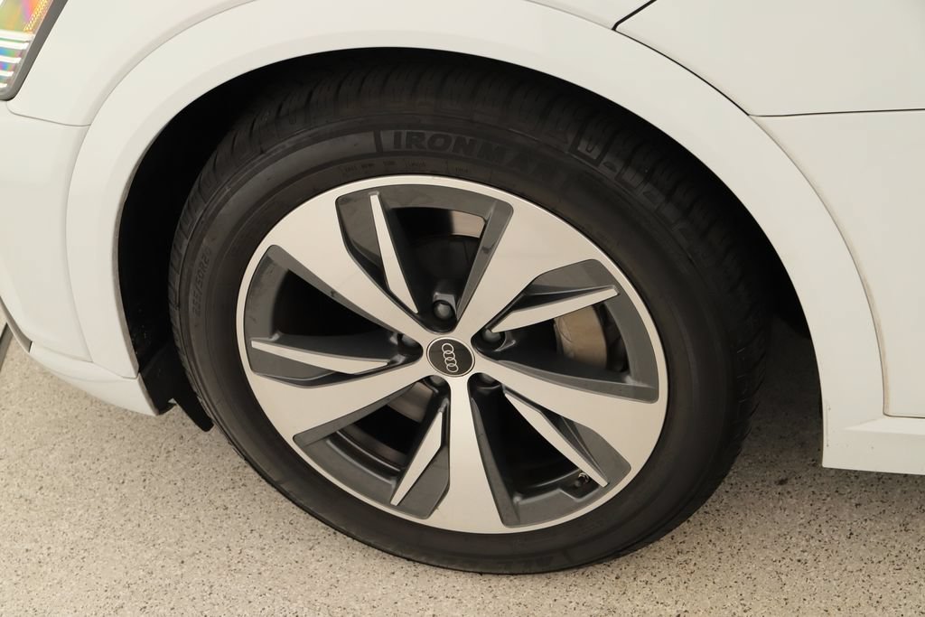 Certified 2024 Audi Q8 e-tron Premium AWD/4WD image 36