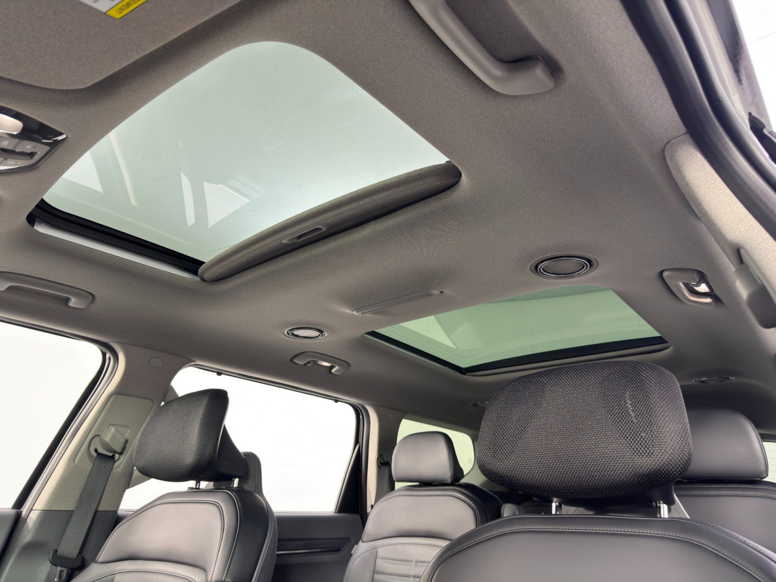 Used 2026 Kia EV9 Land image 12