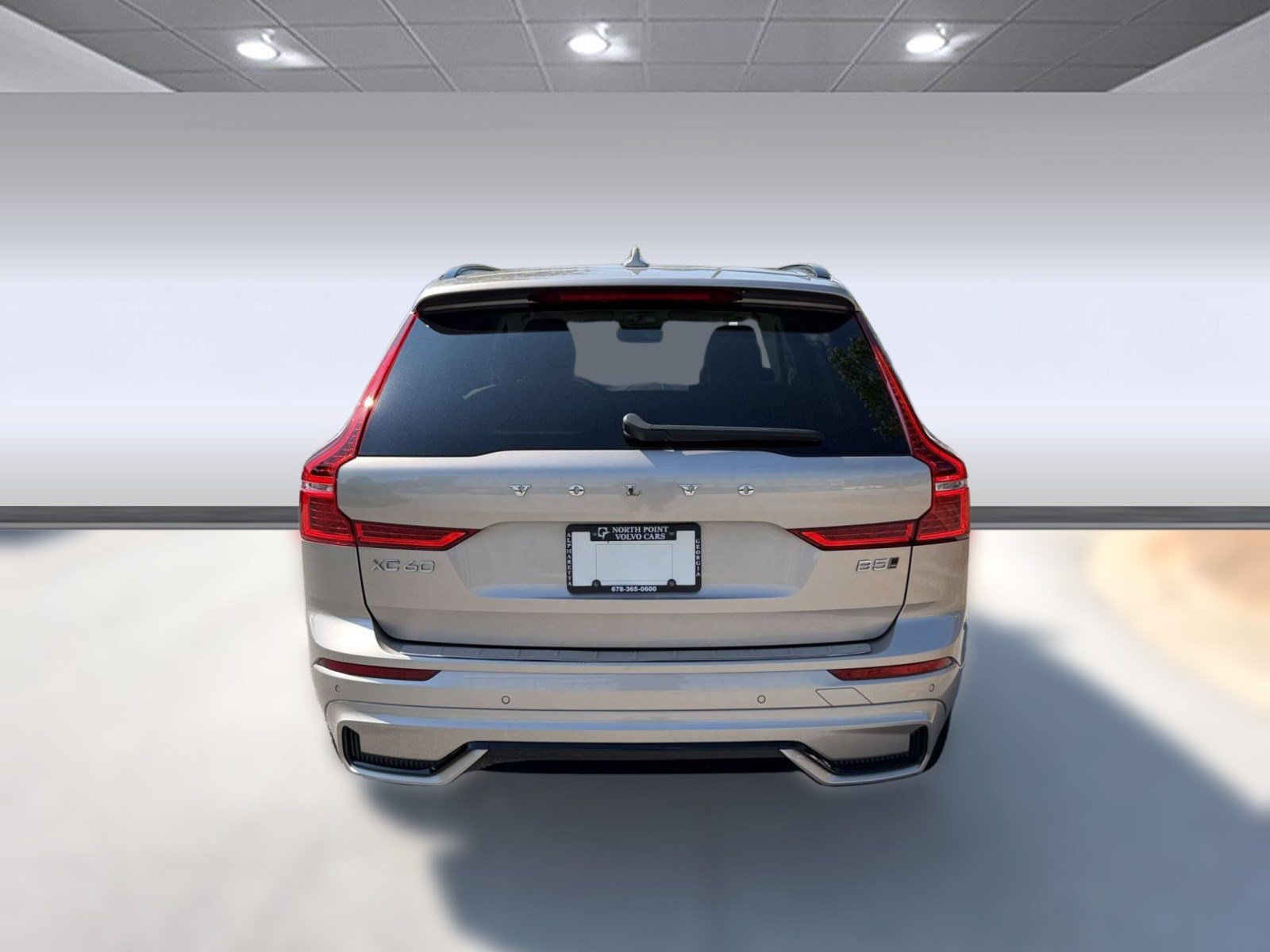 Used 2024 Volvo XC60 B5 Plus AWD/4WD image 10