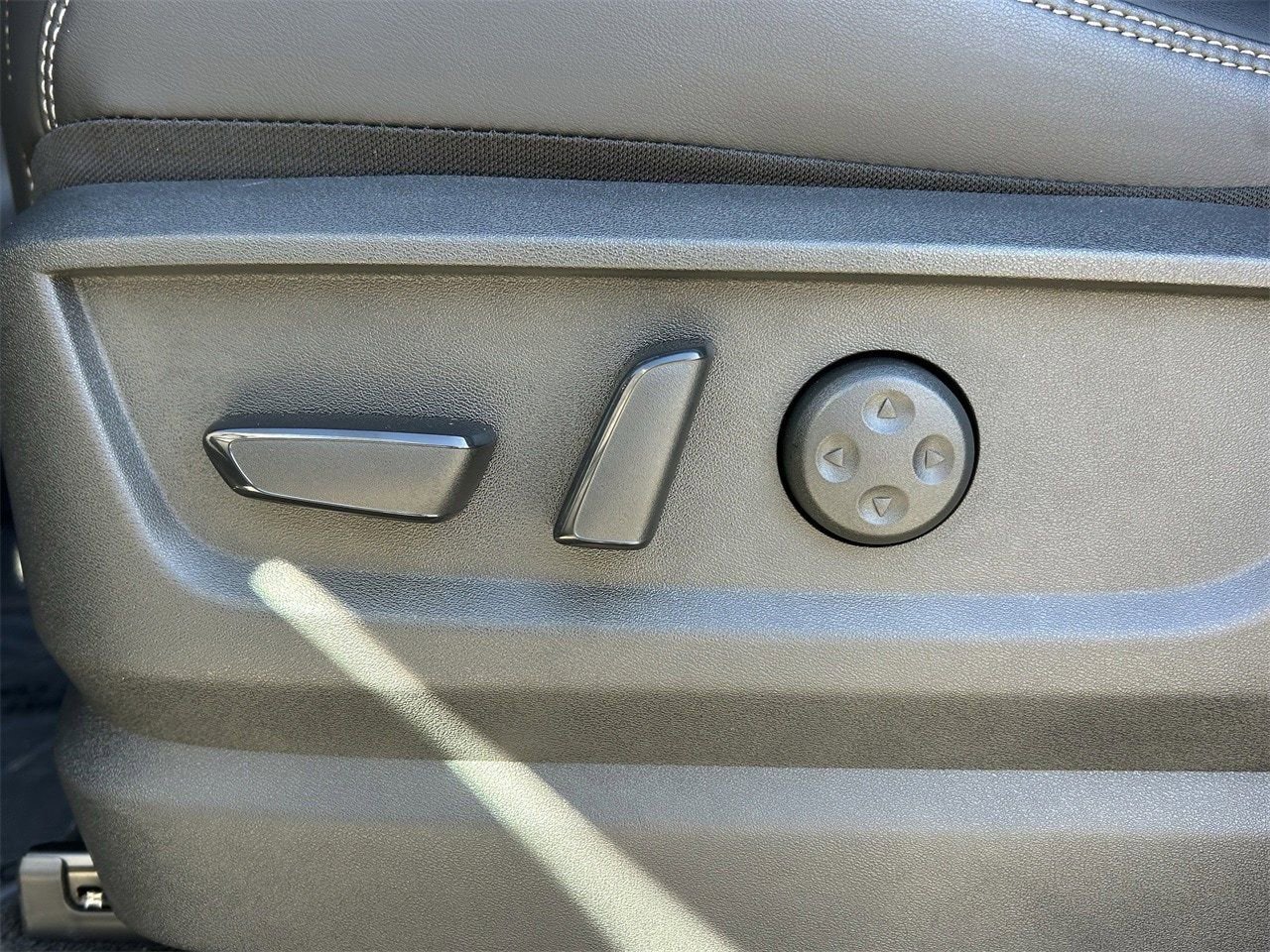 New 2026 Nissan Armada PRO-4X image 22