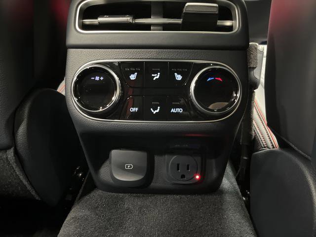 Used 2025 Genesis GV70 3.5T Sport w/ Sport Prestige Package image 33