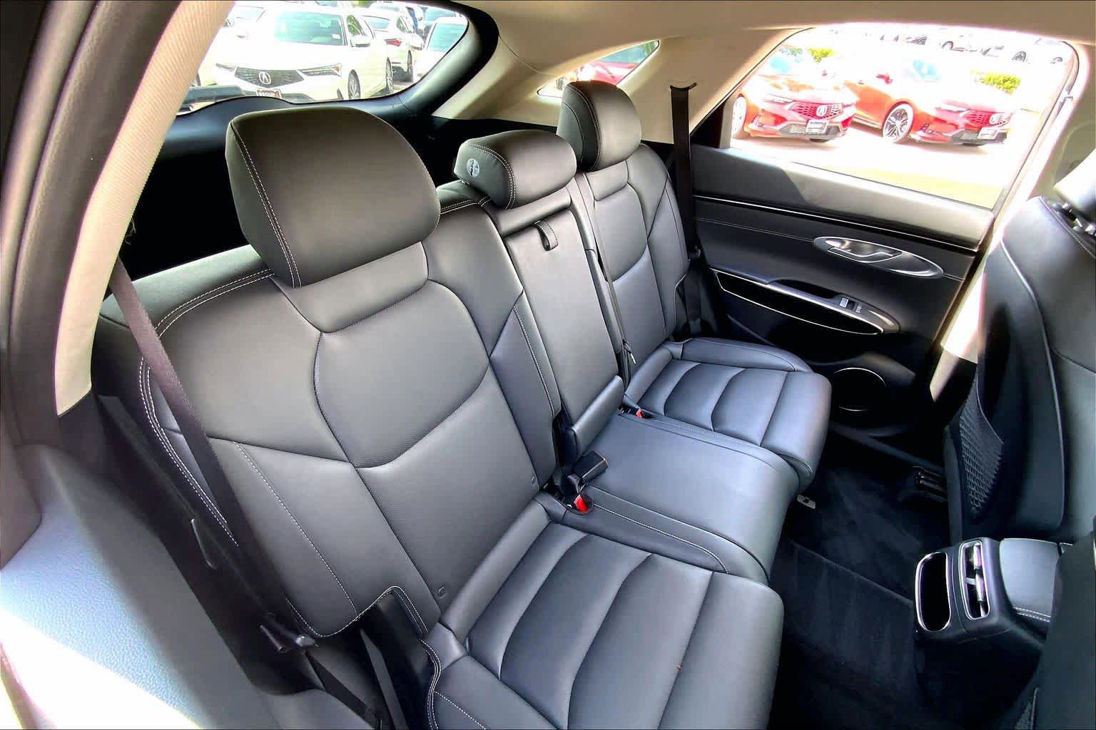 Used 2025 Genesis GV70 2.5T AWD/4WD image 19
