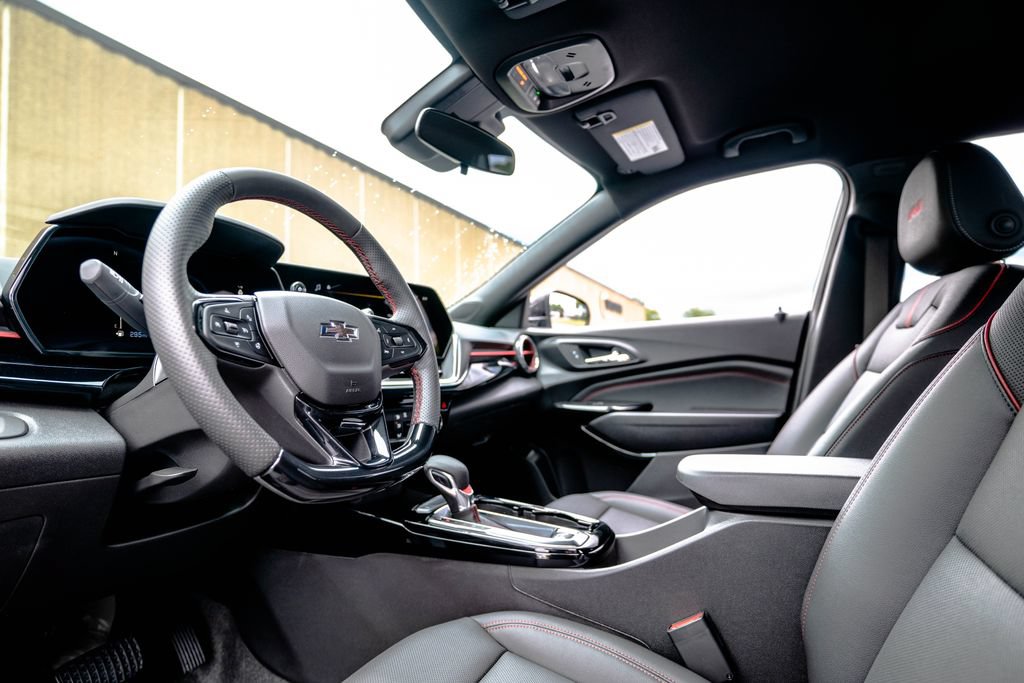 New 2026 Chevrolet Trax RS w/ Driver Confidence Package FWD image 5