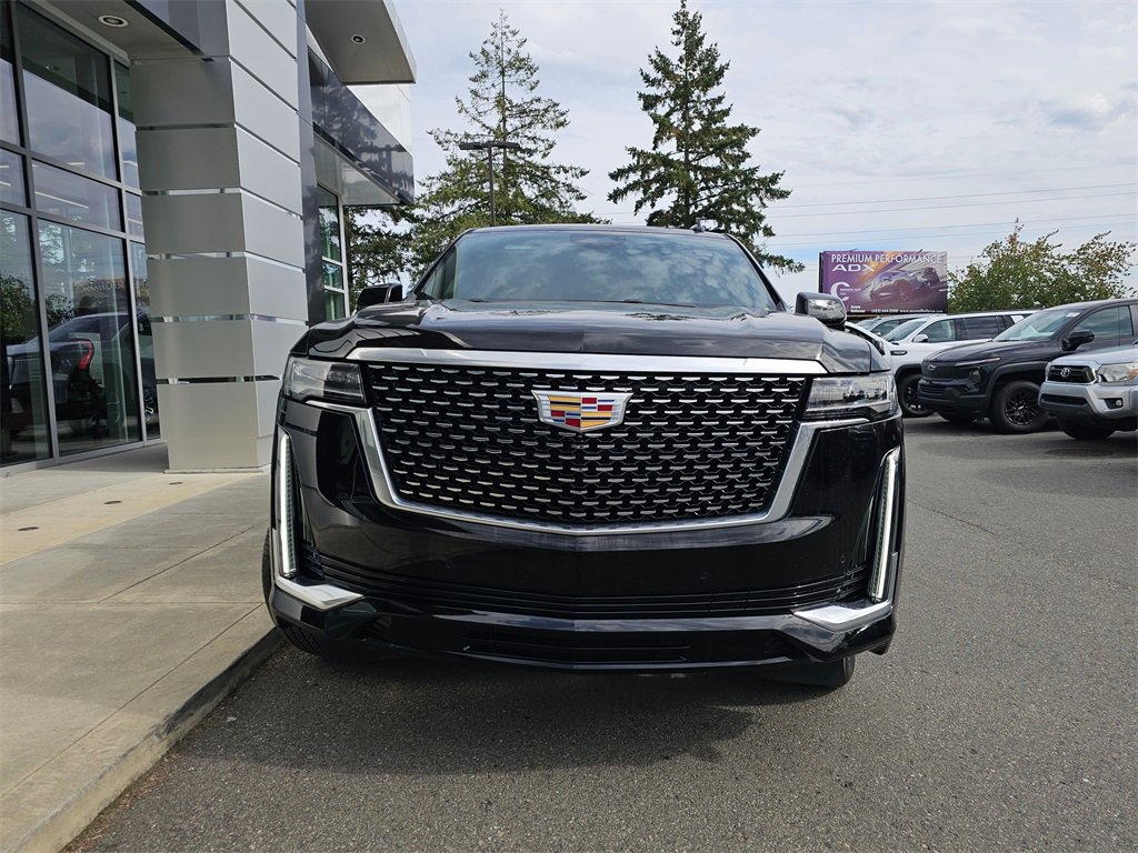 Used 2023 Cadillac Escalade Premium Luxury image 2