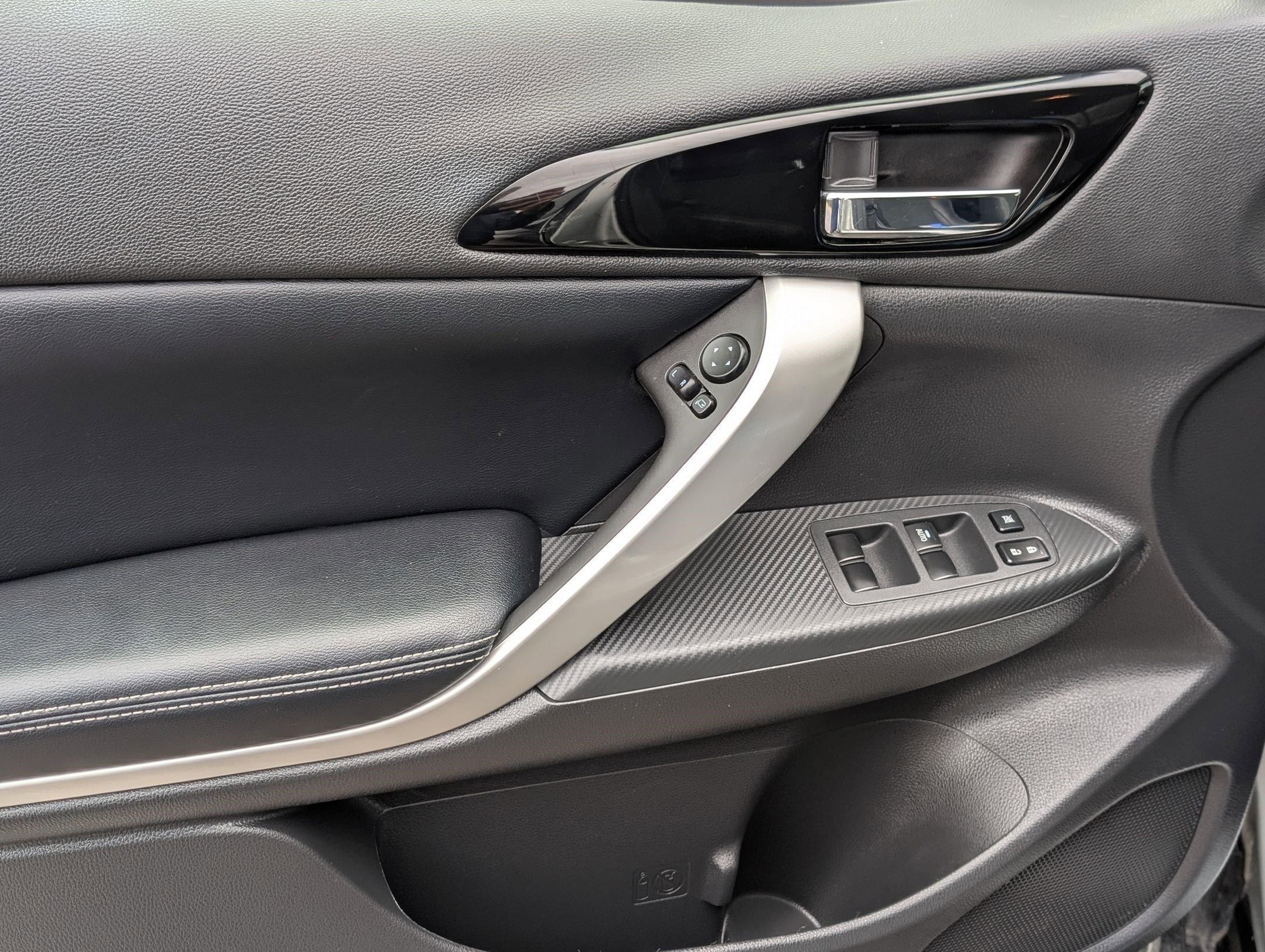 Used 2024 Mitsubishi Eclipse Cross SE image 14