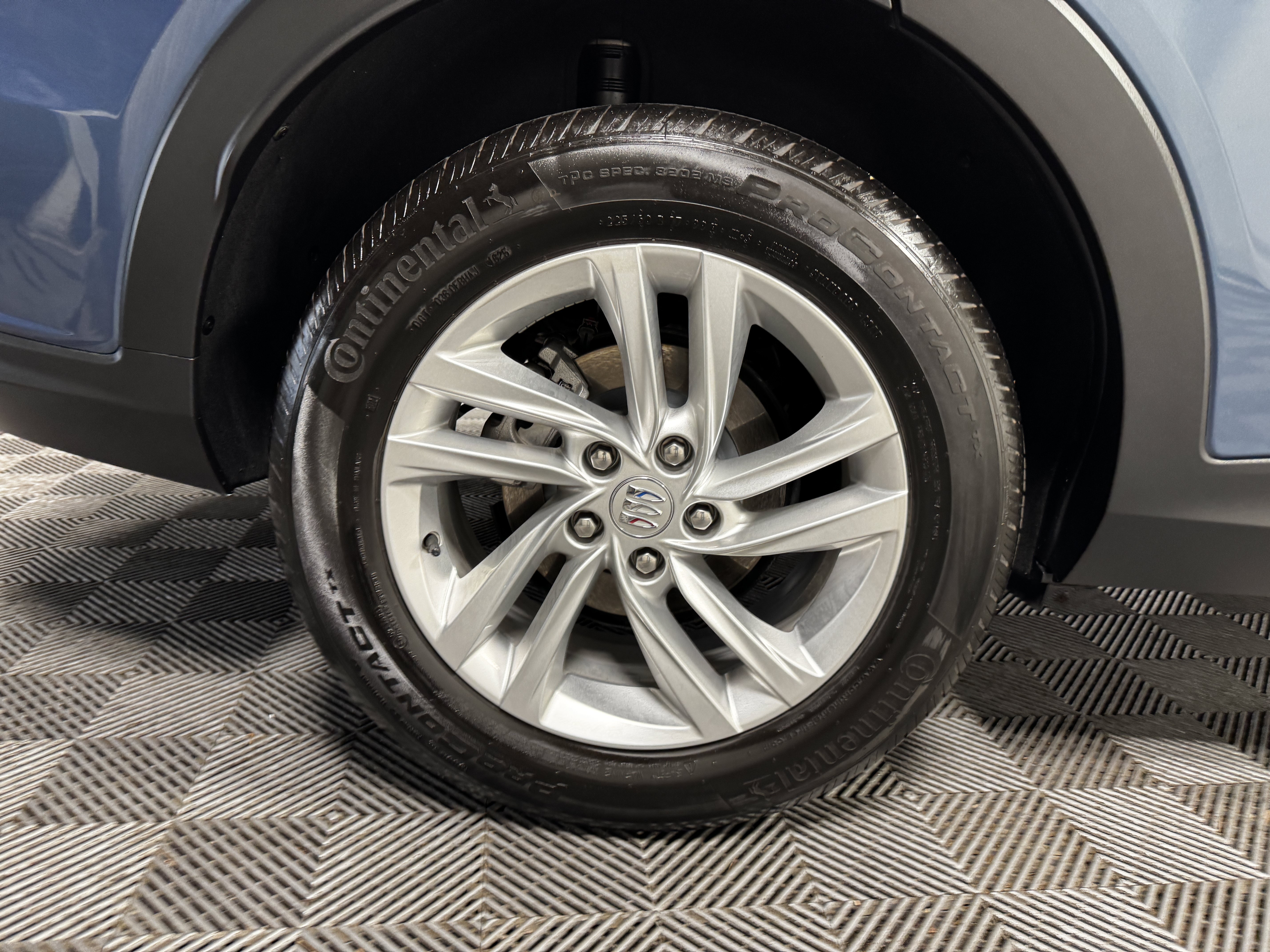 Certified 2025 Buick Envista Preferred FWD image 47