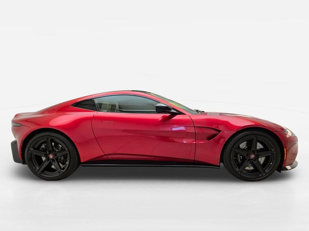 Used 2023 Aston Martin V8 Vantage Coupe RWD image 6