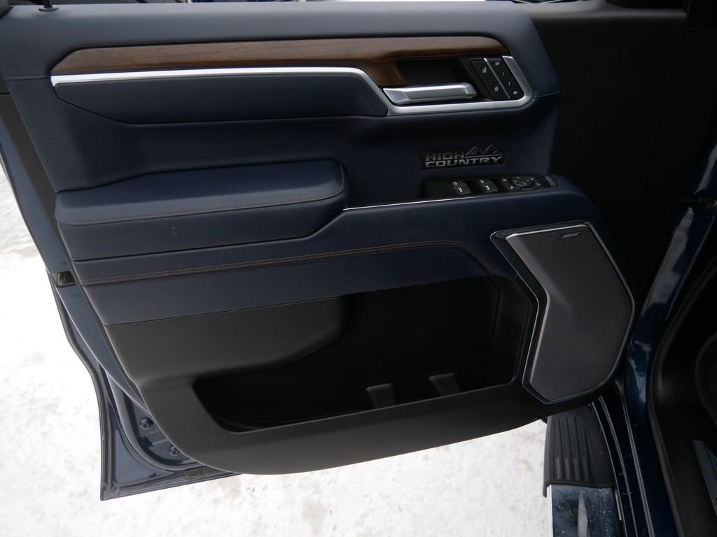 Used 2022 Chevrolet Silverado 1500 High Country image 14