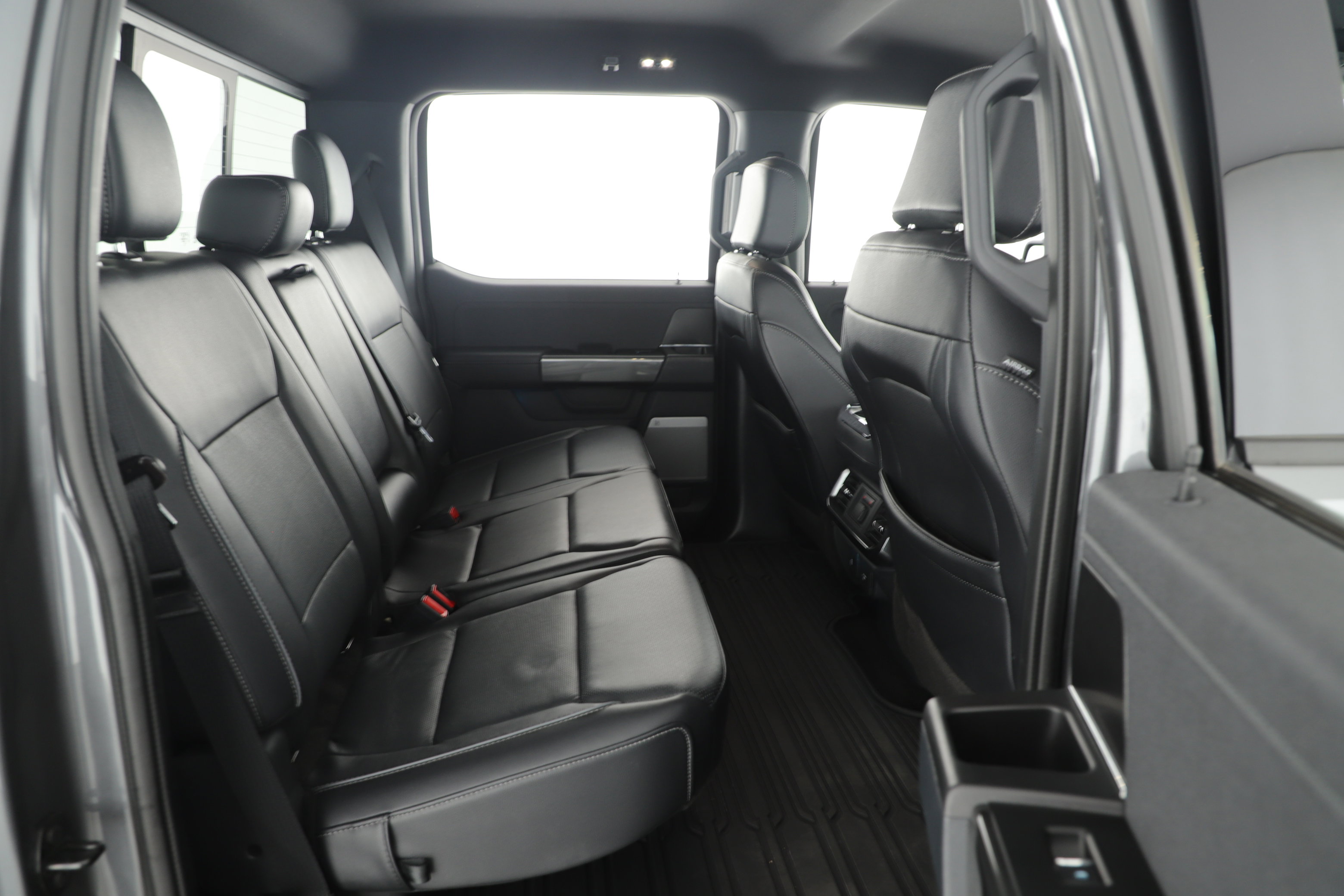 Used 2022 Ford F150 Lariat w/ Equipment Group 502A High image 25