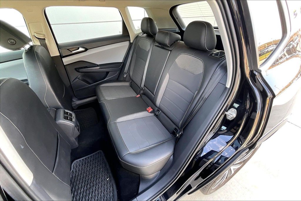 Used 2023 Volkswagen Taos SE FWD image 26
