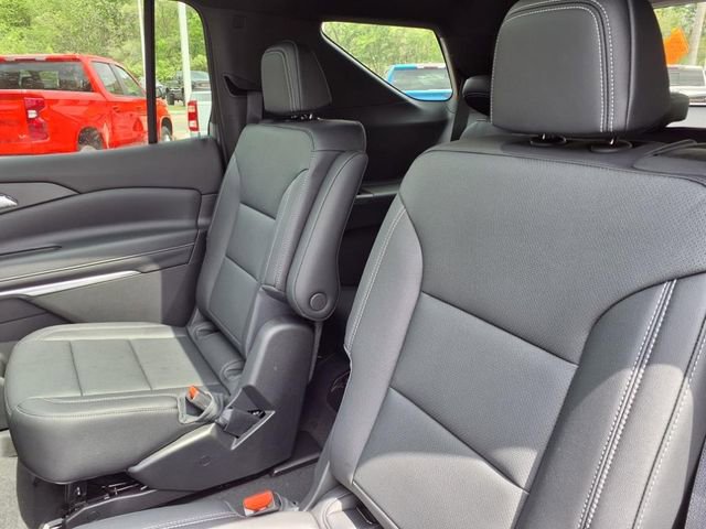 New 2025 Chevrolet Traverse LT w/ Sun and Wheel Package image 23