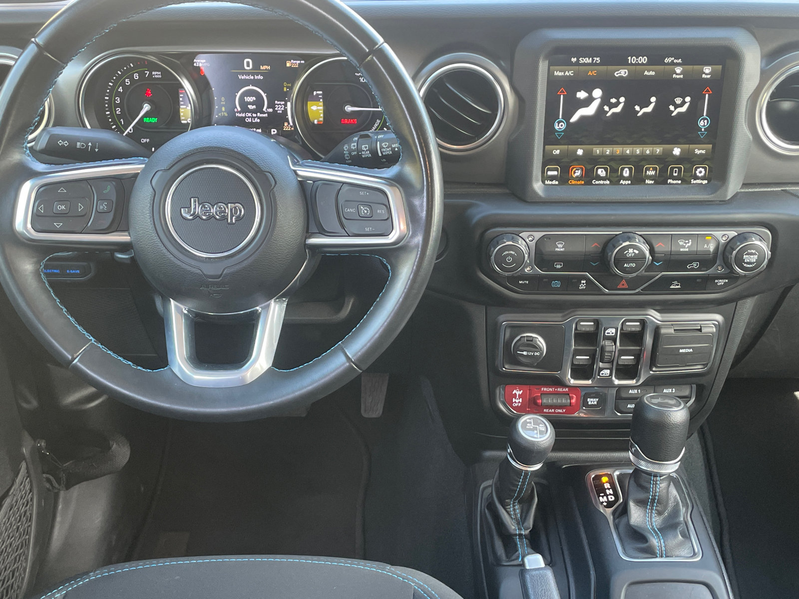 Used 2022 Jeep Wrangler Unlimited Rubicon 4xe AWD/4WD image 21