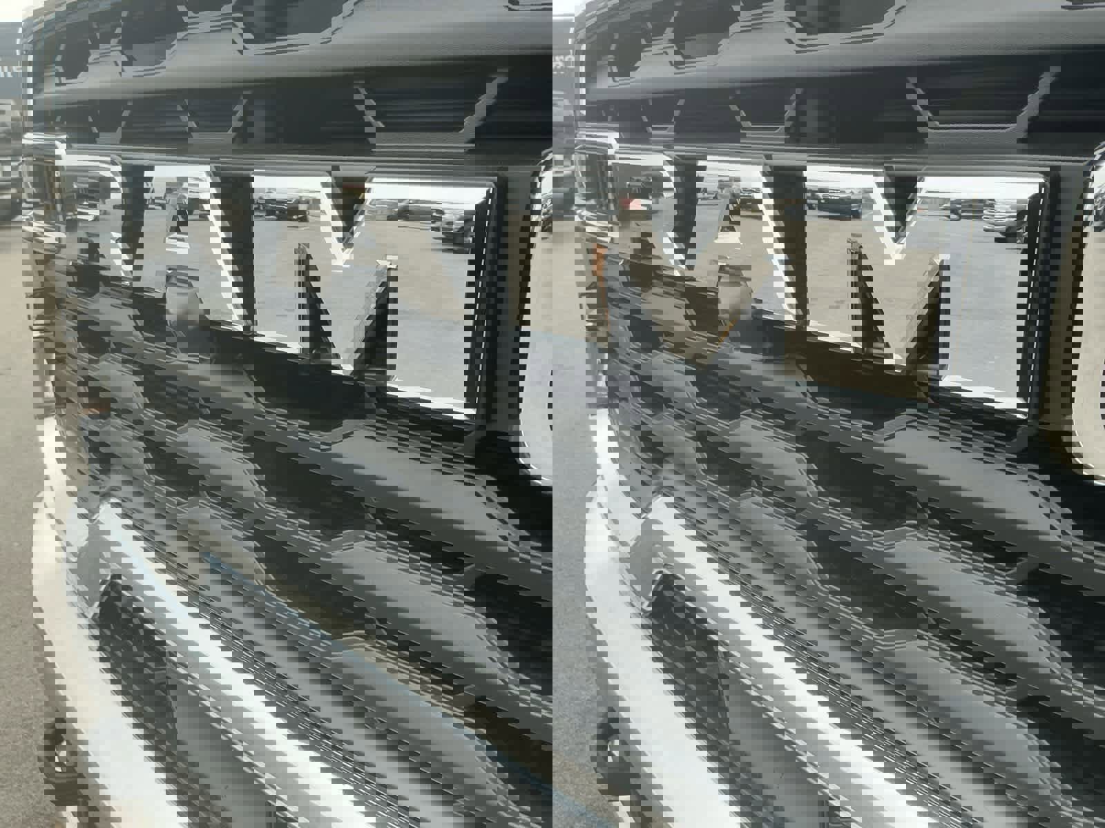 New 2026 RAM 3500 Tradesman AWD/4WD image 17