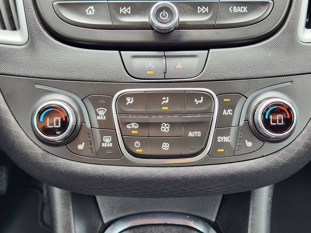 Used 2024 Chevrolet Malibu LT FWD image 18