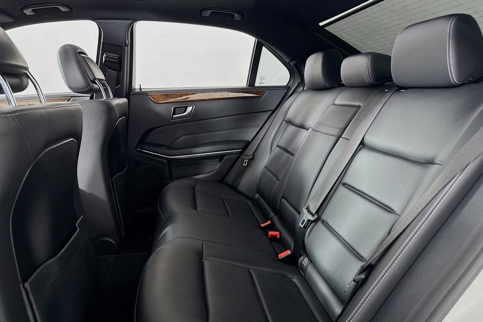 Used 2016 Mercedes-Benz E 350 Sedan image 7