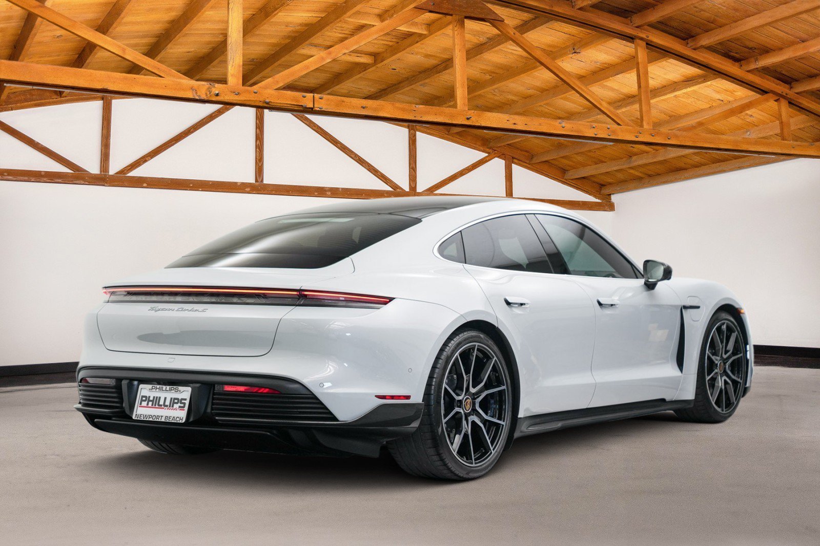 Used 2022 Porsche Taycan Turbo S AWD/4WD image 5