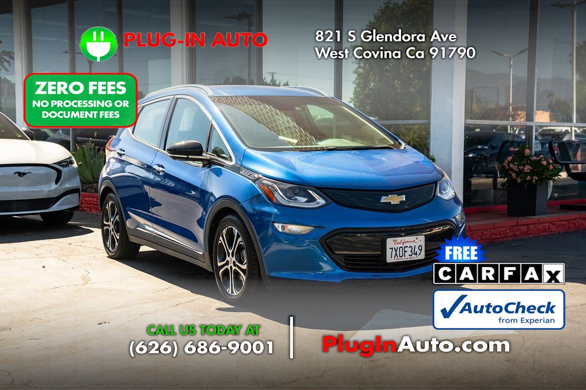 Used 2017 Chevrolet Bolt Premier w/ Driver Confidence II Package FWD image 3
