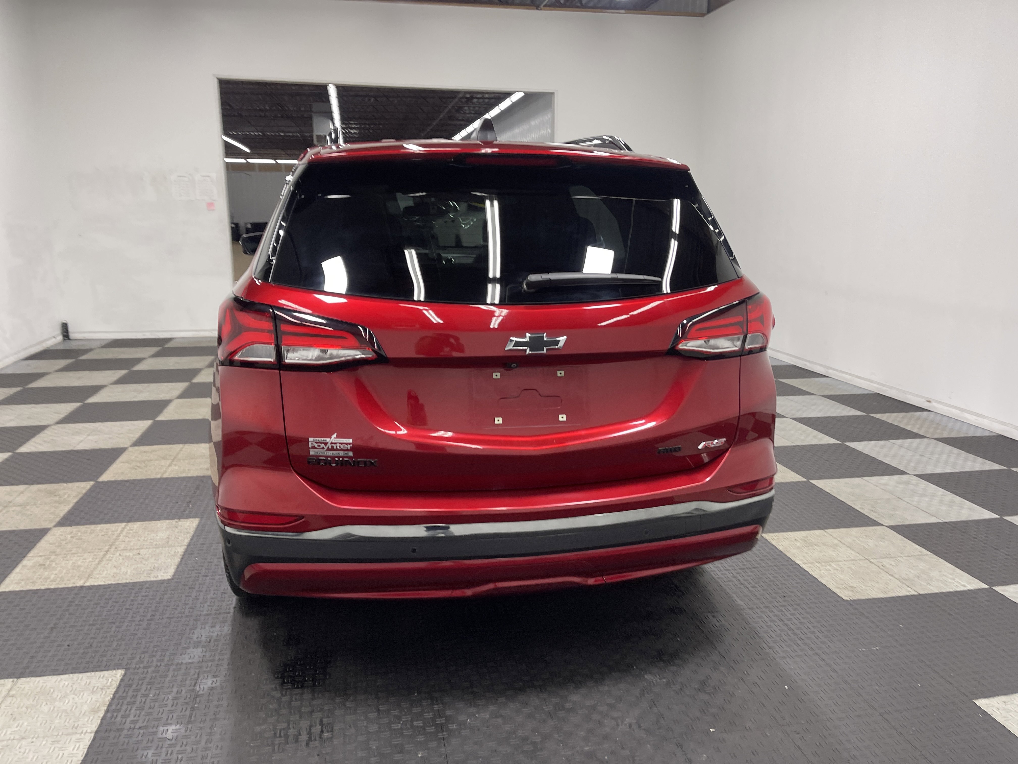 Used 2022 Chevrolet Equinox RS w/ RS Leather Package image 3