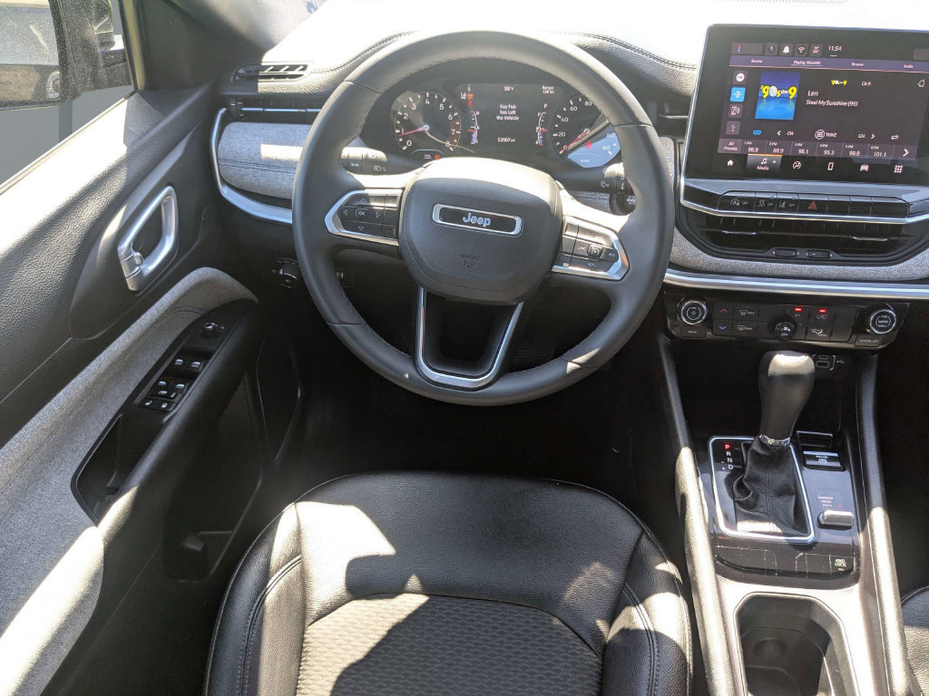Used 2024 Jeep Compass Latitude AWD/4WD image 20