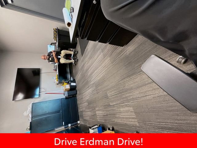 Used 2023 Toyota Highlander L image 36